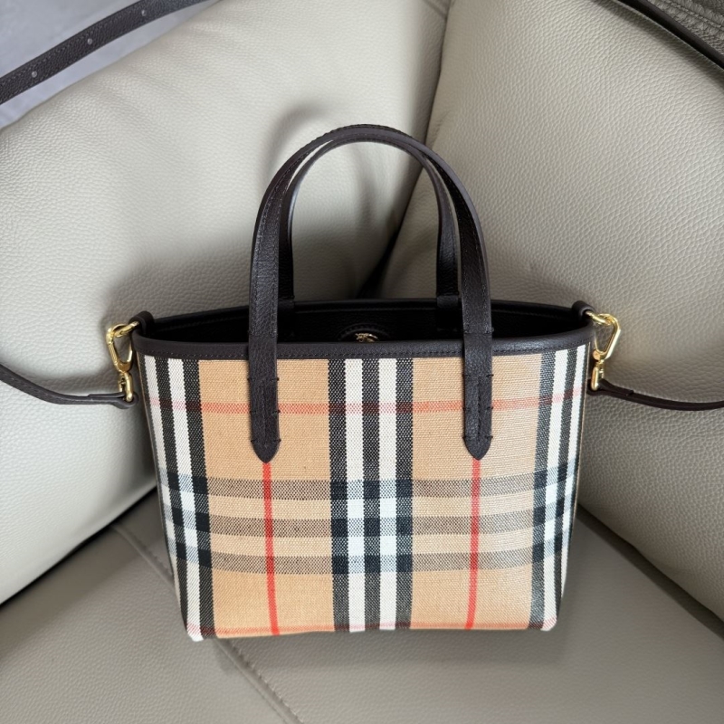 Bv*b*rry shopping bags